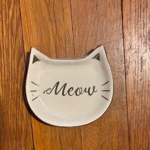 Cat-Shaped Ceramic Dish - Cream